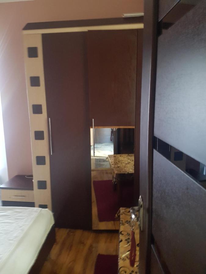 Guest House 2 Floor Batumi Exterior photo
